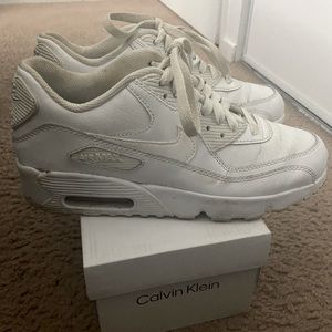 White Nike air max (youth size)